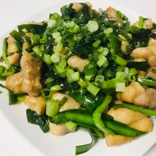 ご飯が進む！鶏もも肉とニラの味噌マヨ炒め♫